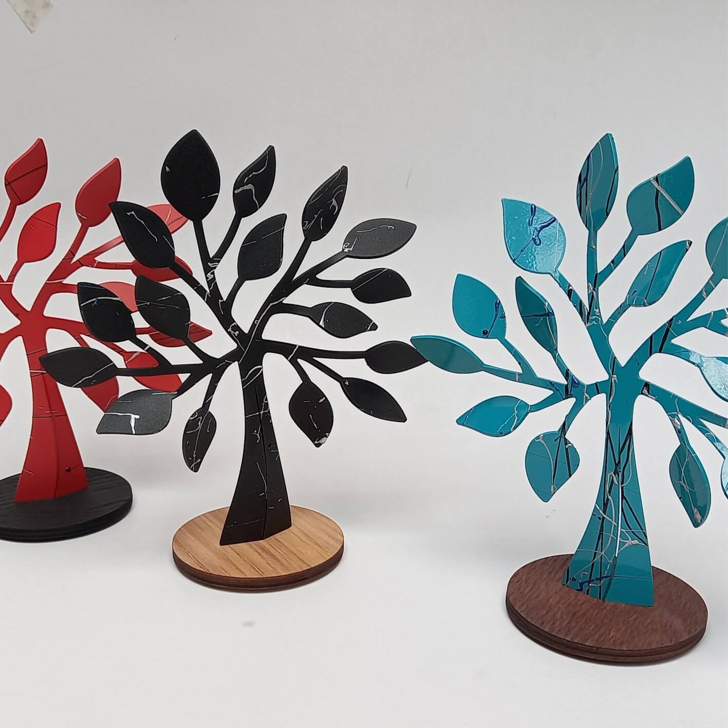 Guayacanes Pequeños Azul, Negro y Rojo