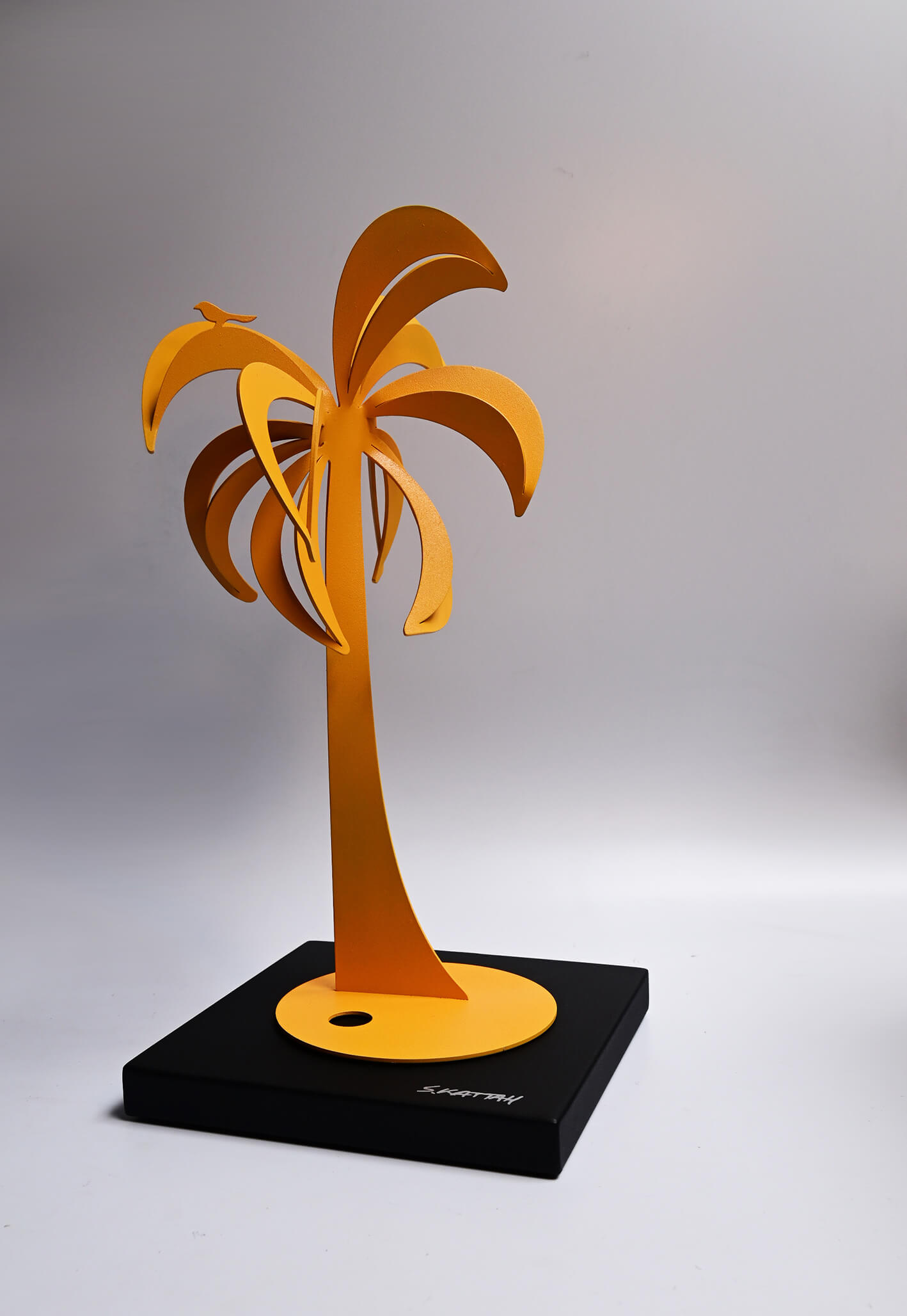 Palma Amarilla con Ave Posada