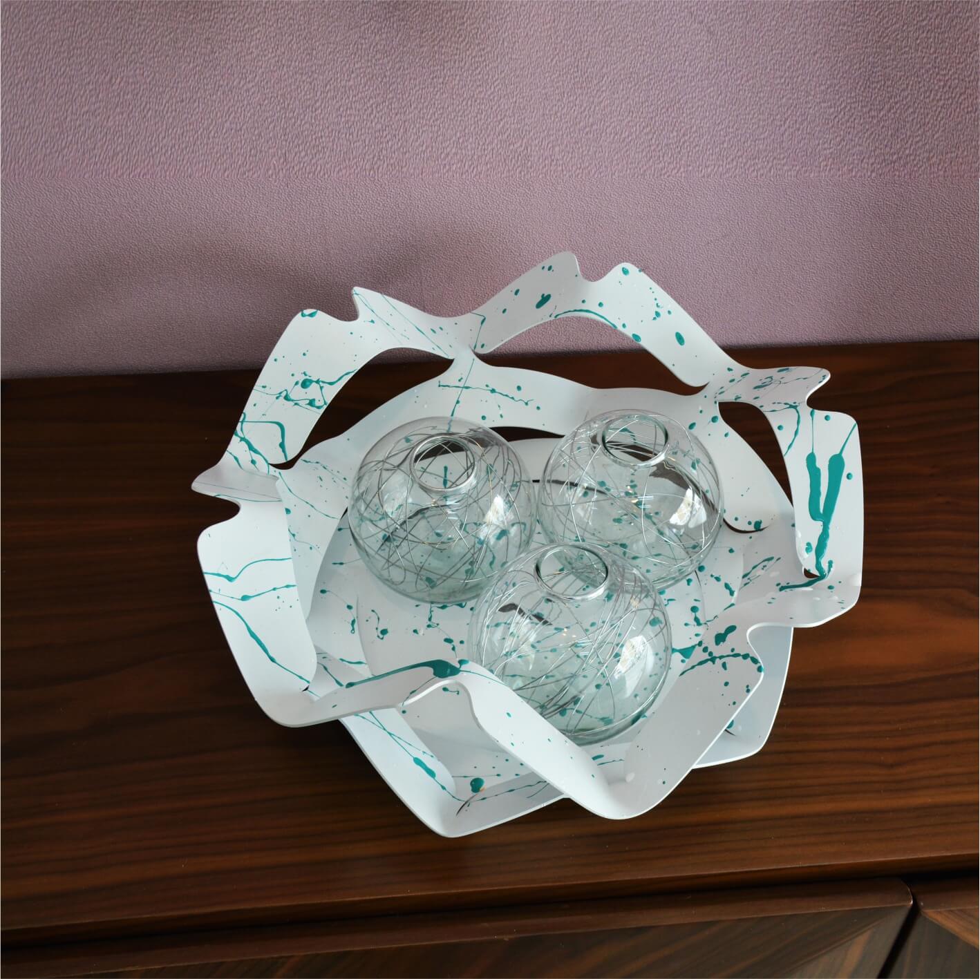 Red Redonda Blanca con Salpicaduras Turquesas