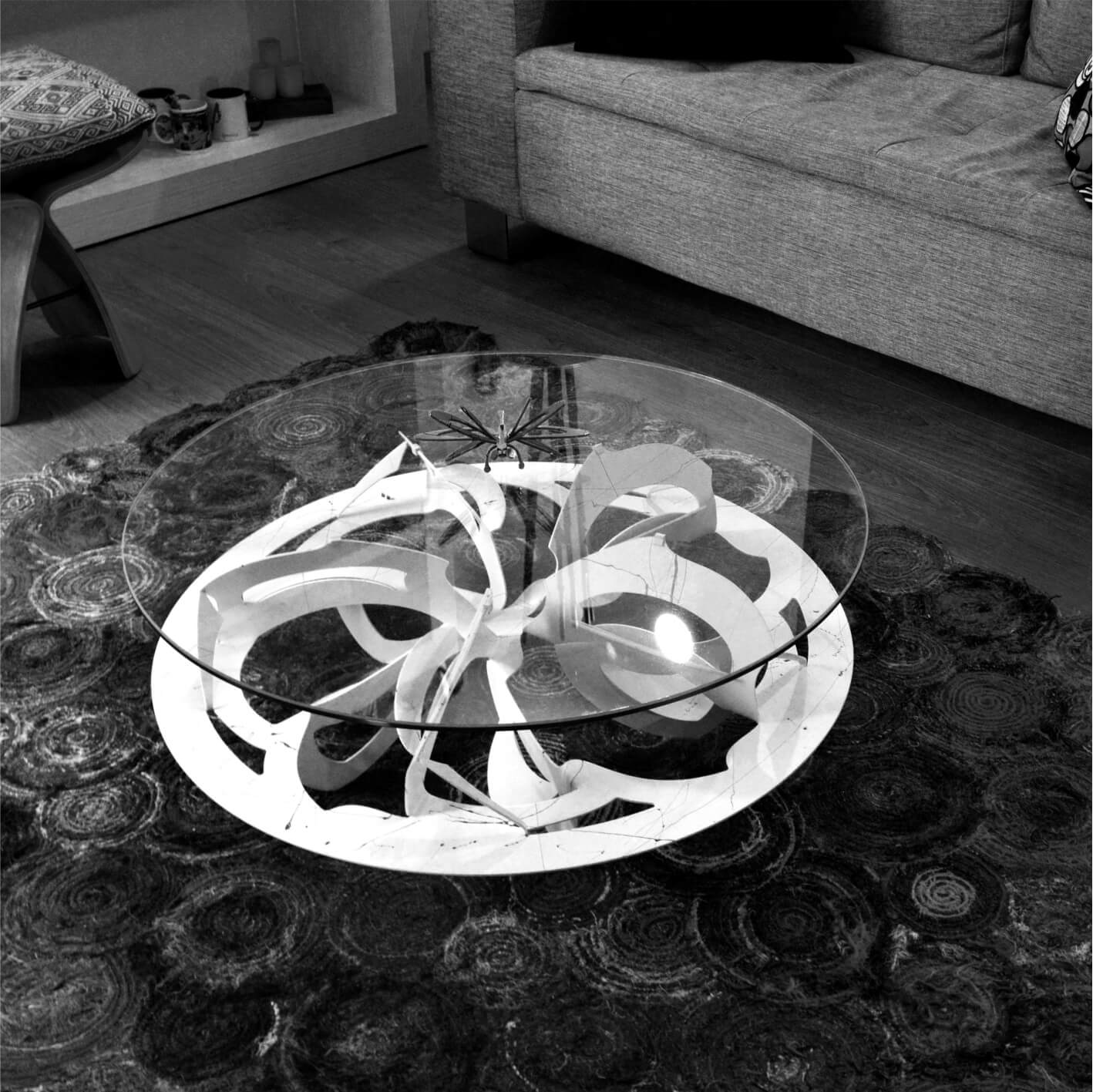 Dahlia Blanca con Salpicaduras Verdes