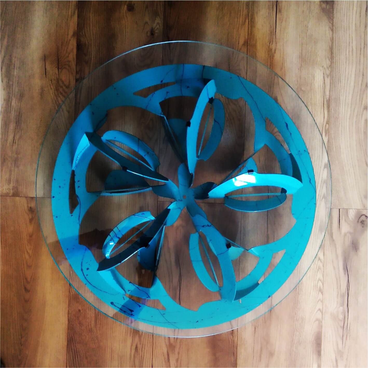 Dahlia Turquesa con Salpicaduras Azules