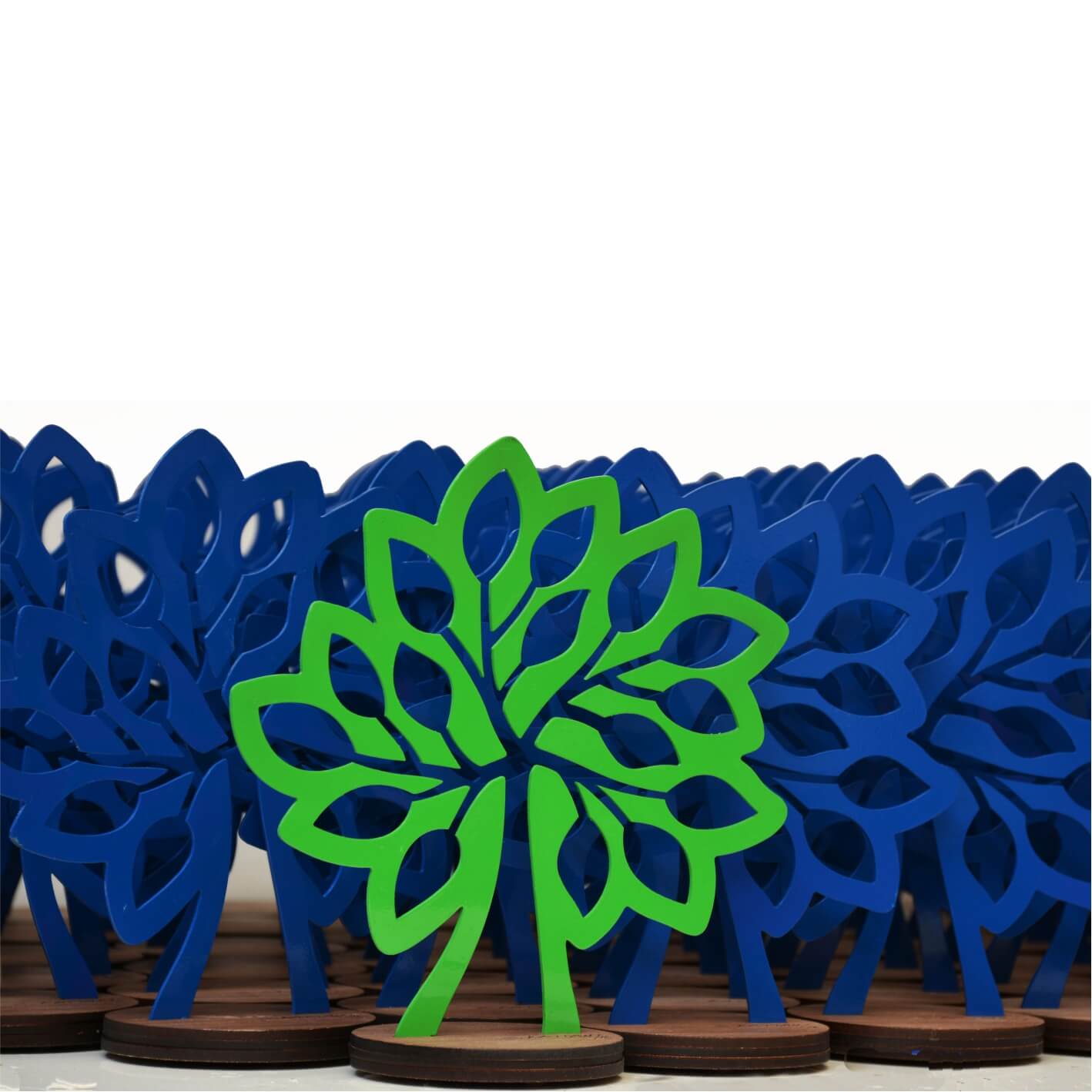 Árboles Colina Verde y Azul